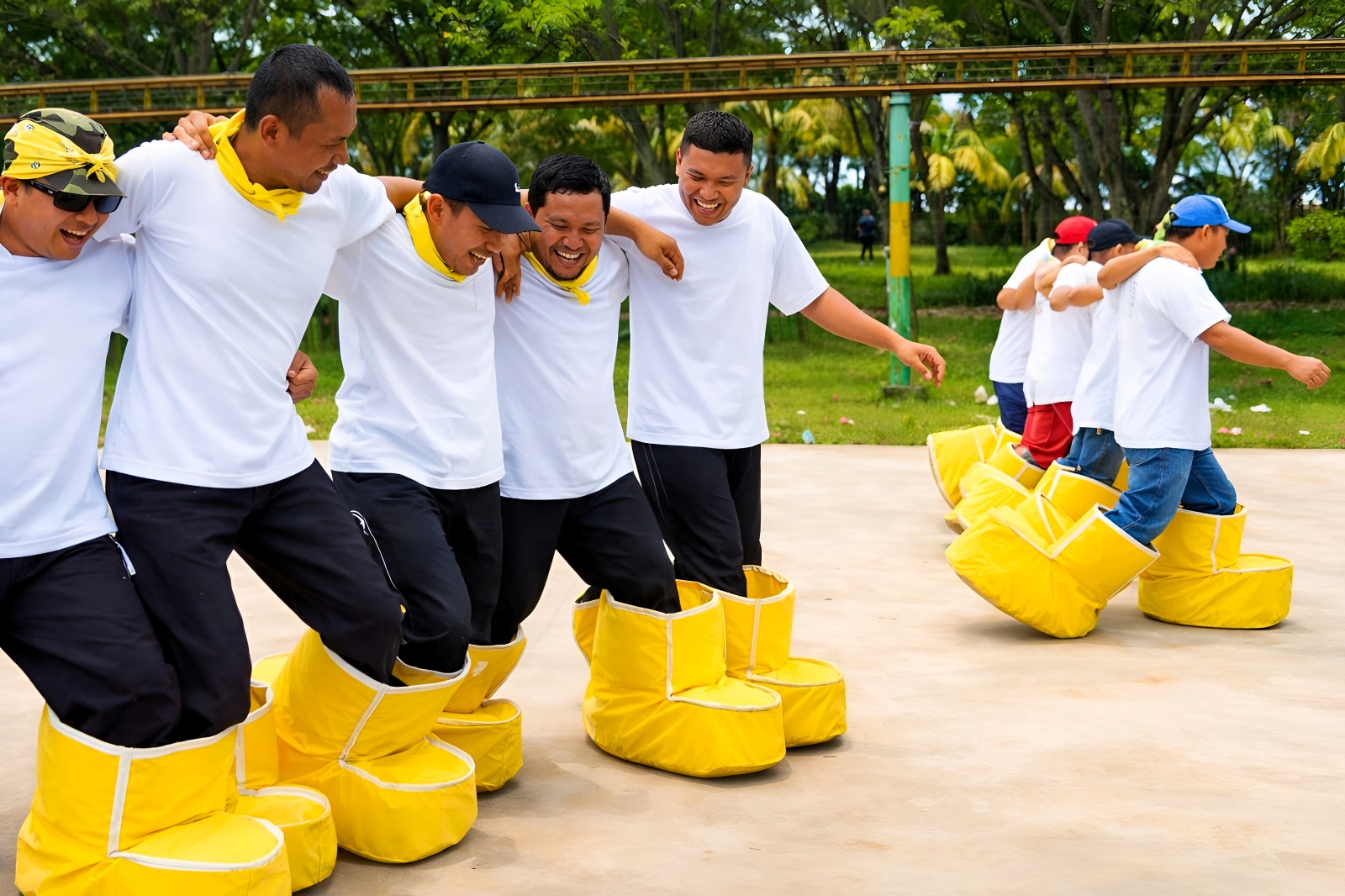 დიდი აურზაური - ფოტო გალერეიდან